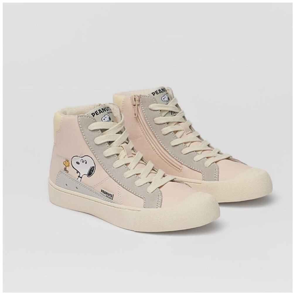 Zara x Peanuts Kids | Size 4 or 37 Peanuts Snoopy High Top Sneakers Lace Up